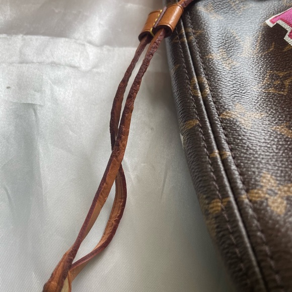 Louis Vuitton Limited Edition Monogram Patches Neverfull - Picture 6 of 8